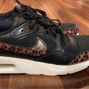 Nike Women Leopard Air Max SC size 9
